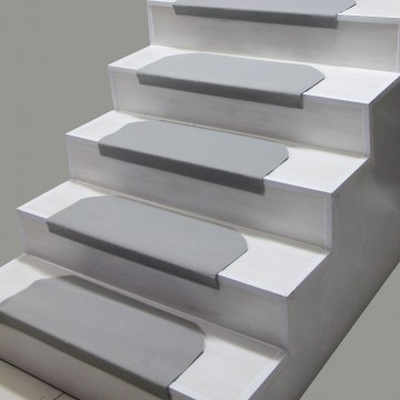 Gri Renk Kare Model Keçeden Demonte Basamak Paspasi